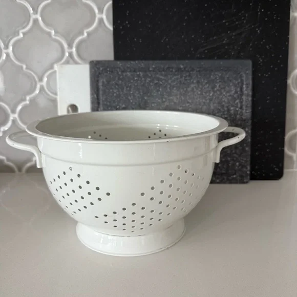 Hearth & Hand White Colander - Picture 1 of 7